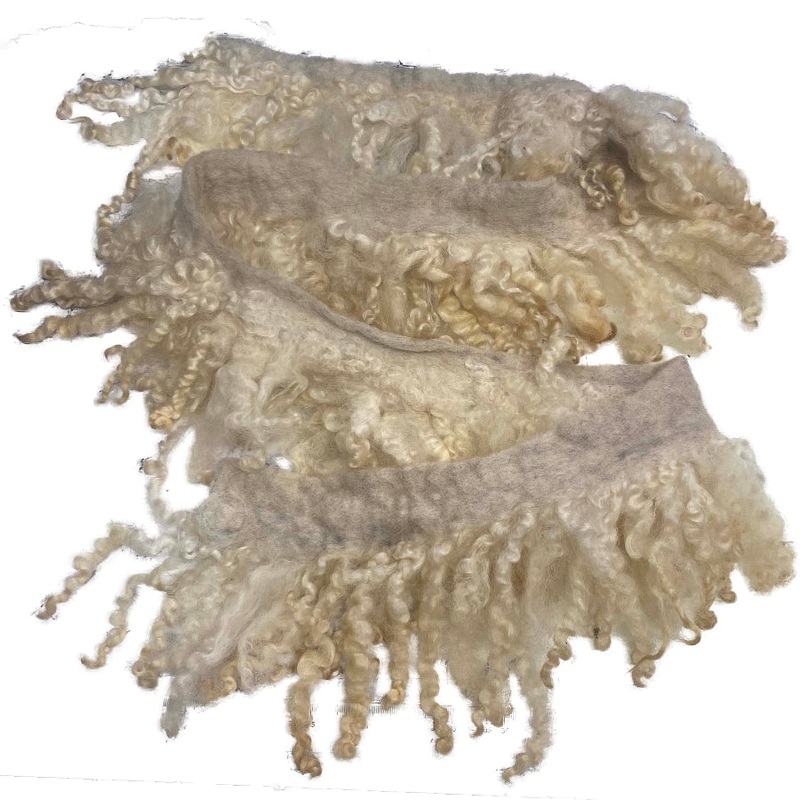 Curly Wool Locks on Cloth (05)- White Cream | 150cm