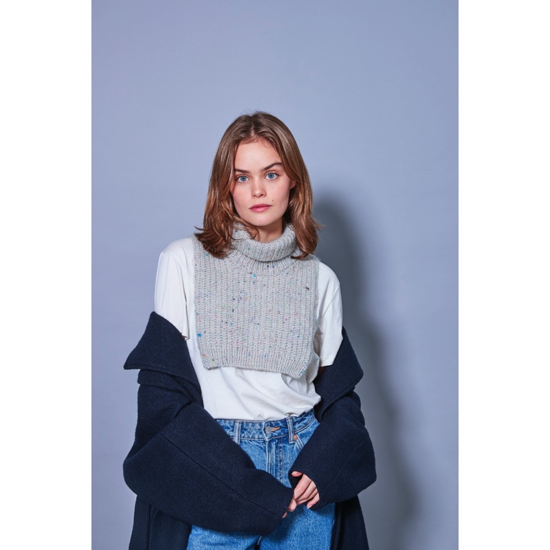 Wonderland Neck Warmer|Dansk|Engelsk|Norsk|Tysk