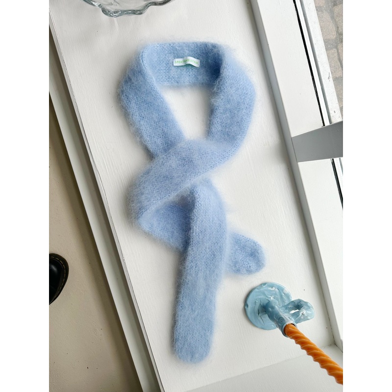 Fat Fur Boa|Dansk|Engelsk