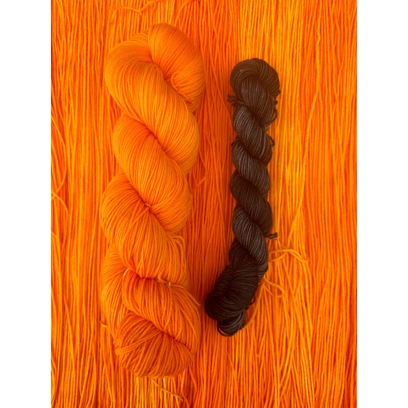 HD8W – Treat a Tradie Sock Bundle – Orange/Black