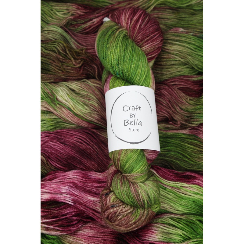 Bella 4ply – Roses
