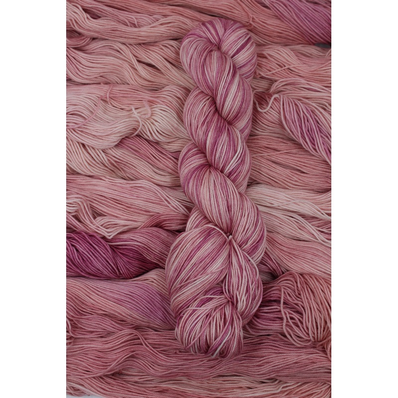 Raindrops on Proses – Merino 4ply