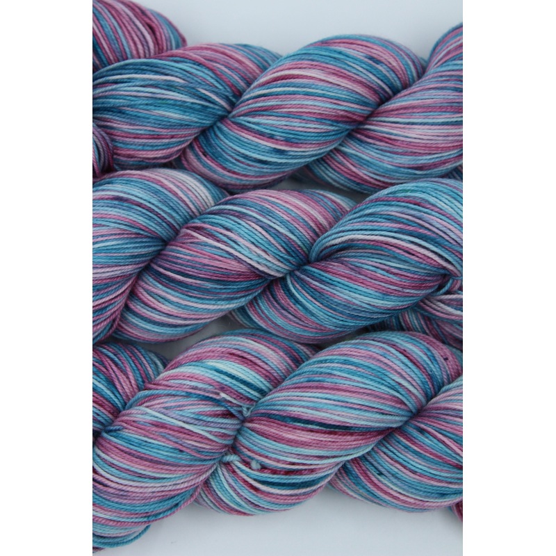 The Bright Kettle – Merino 4ply