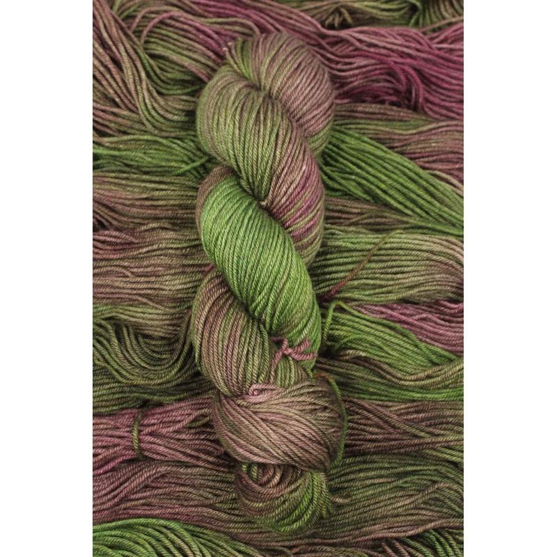 Yak 8ply – Bella’s Been Busy – Roses