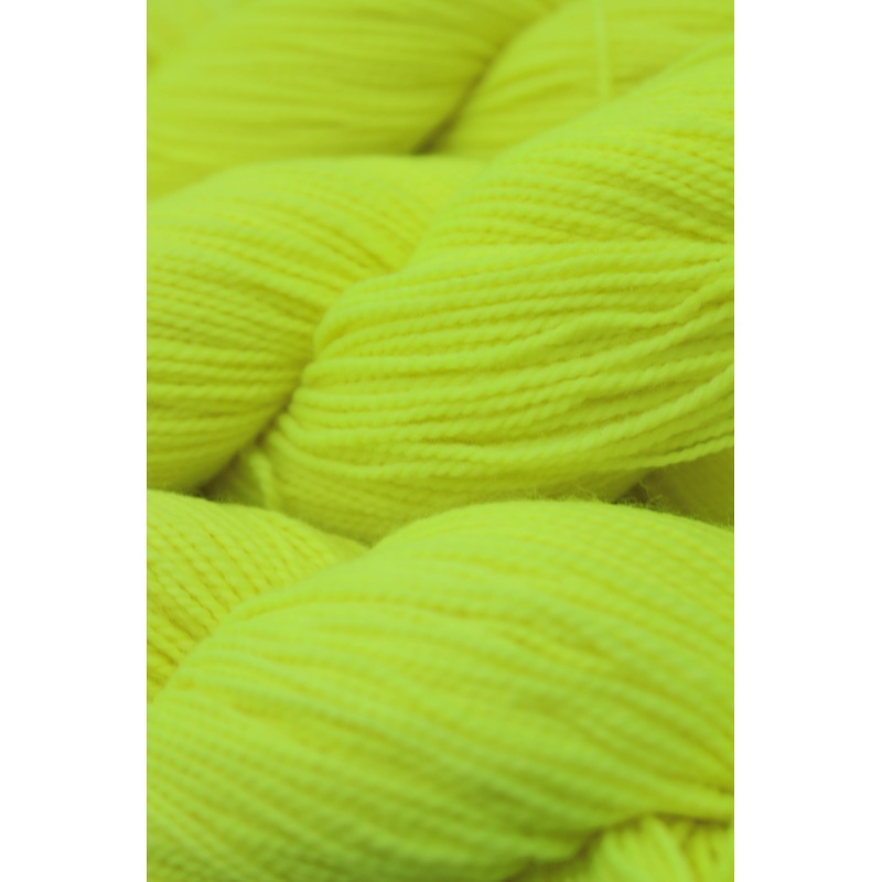 NEO Yellow – Merino 4ply