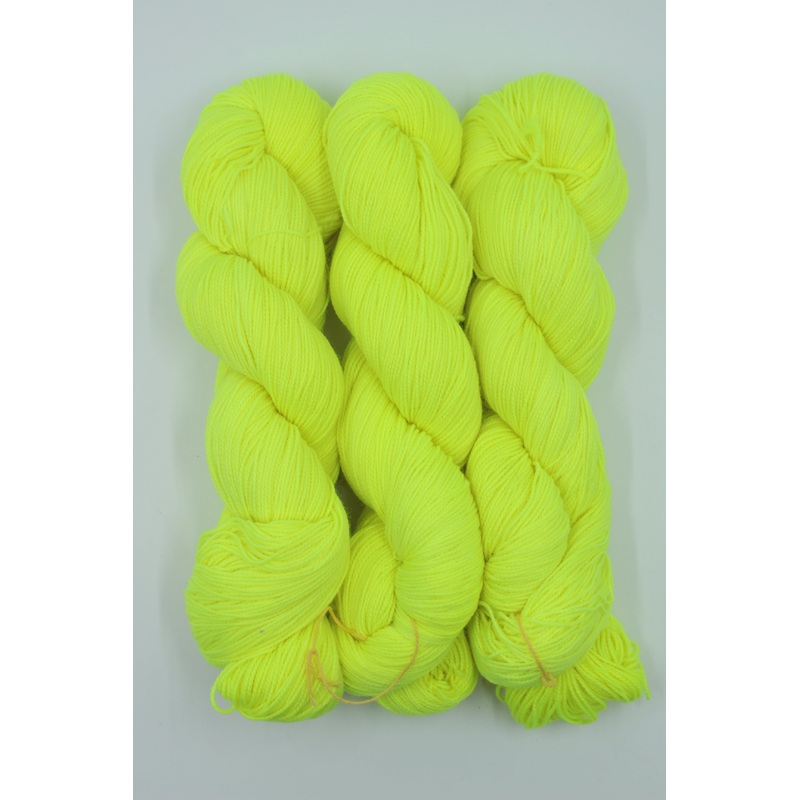 NEO Yellow – Merino 4ply