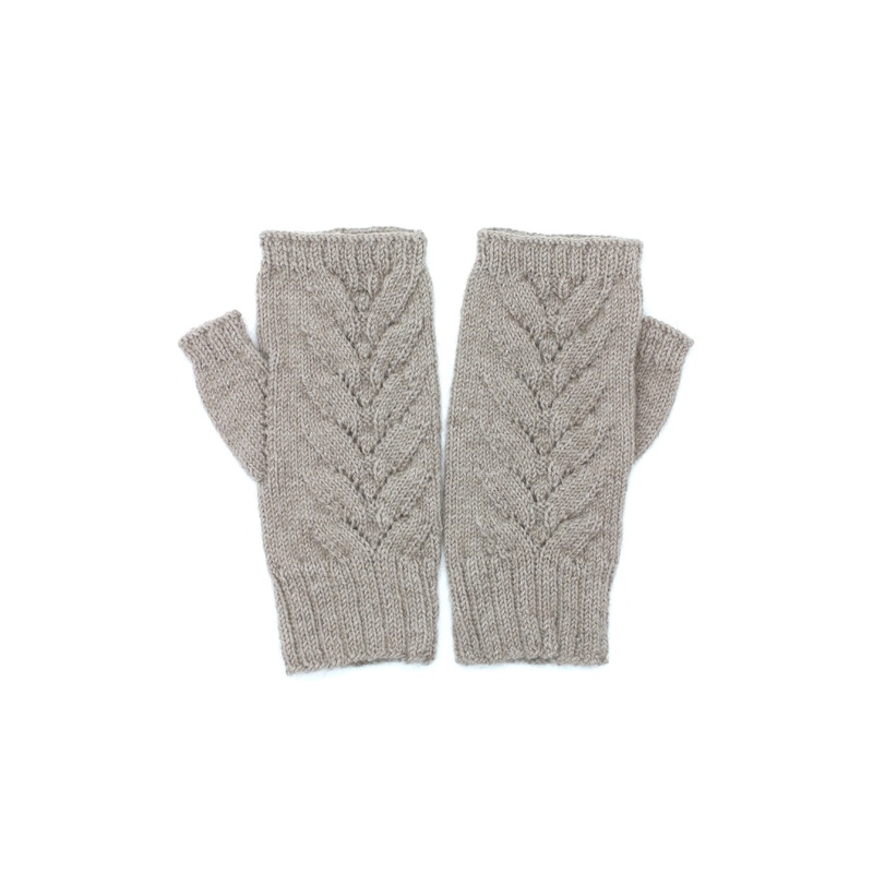 Lorraine – Adult Mittens – Beige