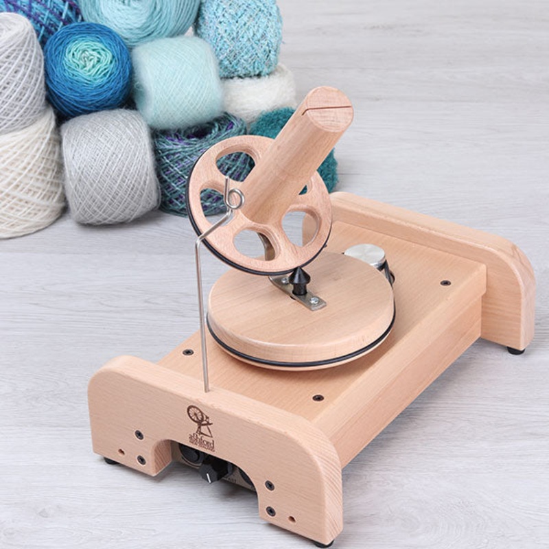 e-Ball Winder – Yarn holders and winders