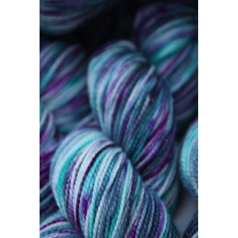 Blackberry Picking – Shimmer 4ply