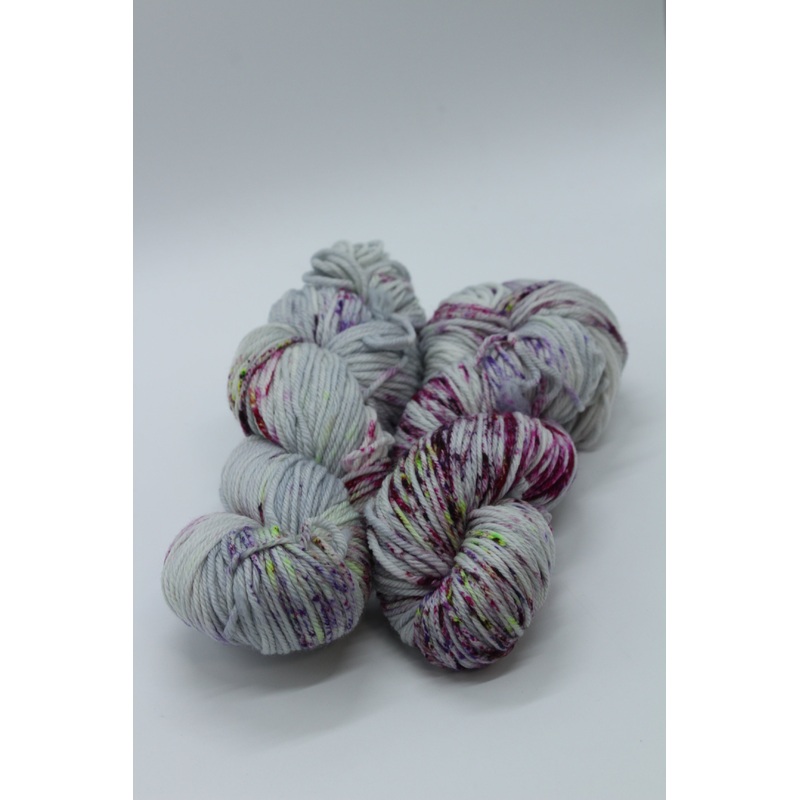 Queen Lime Zinna – Entangled Art DK