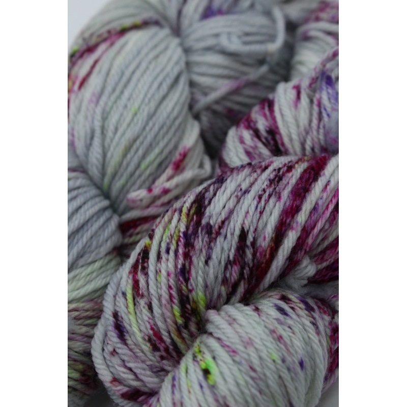 Queen Lime Zinna – Entangled Art DK