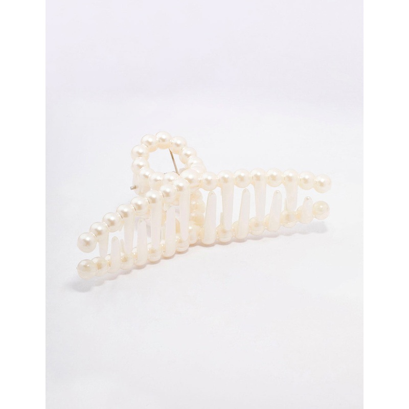 Cream Pearl Twisted Hair Claw Clip
