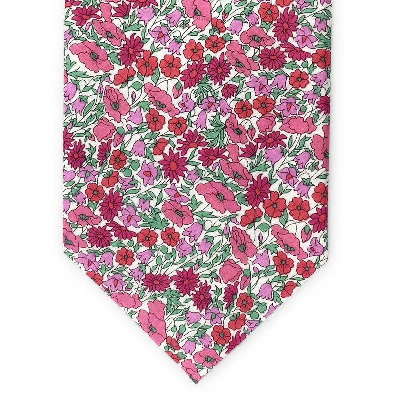 Liberty Cliveden: Tie – Pinks