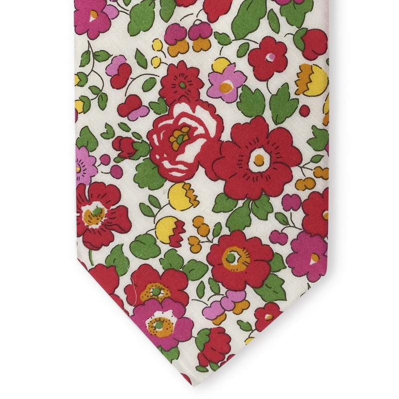 Liberty Welford: Tie – Red