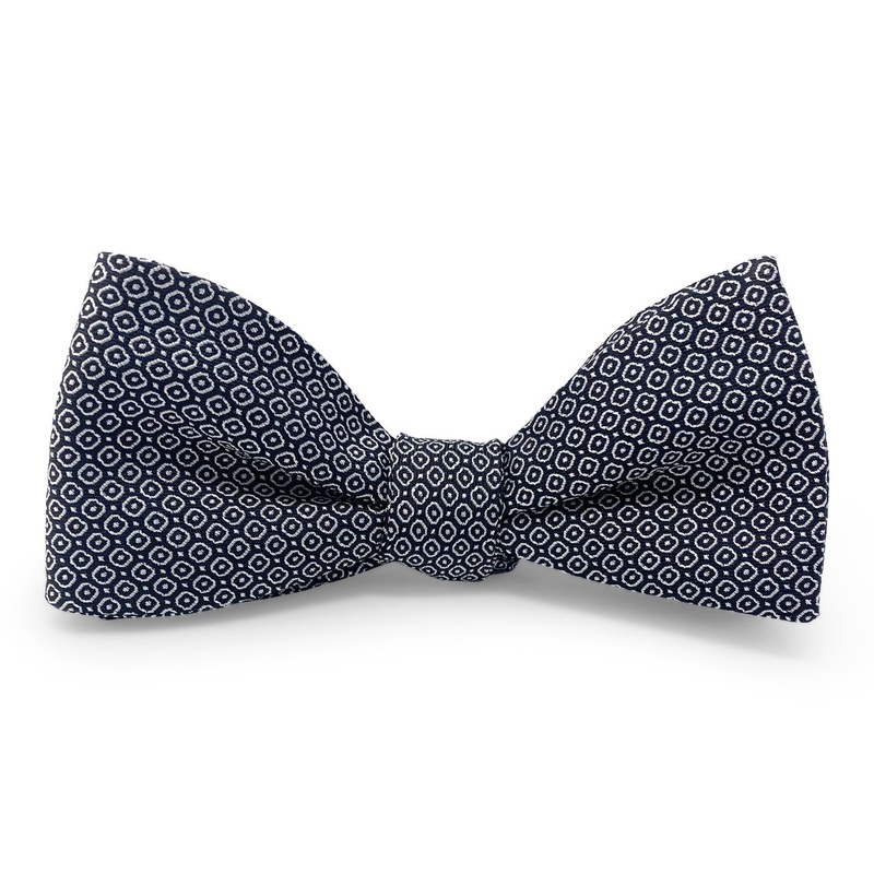Circle Dot: Bow – Black/White