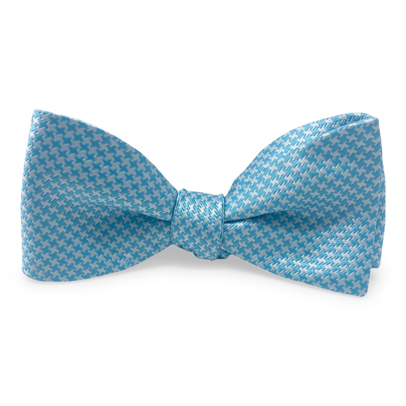Basie: Bow – Aqua