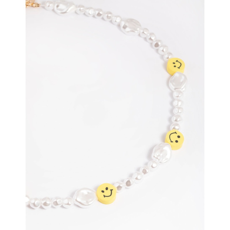 90s Smiley Pearl Necklace