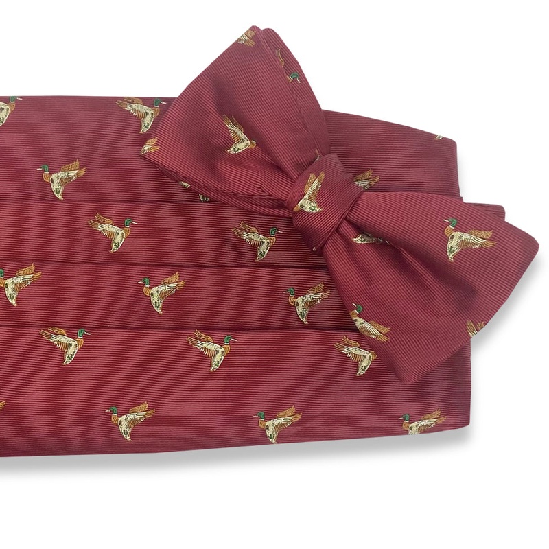 Ducks Aflight: Cummerbund Set – Red