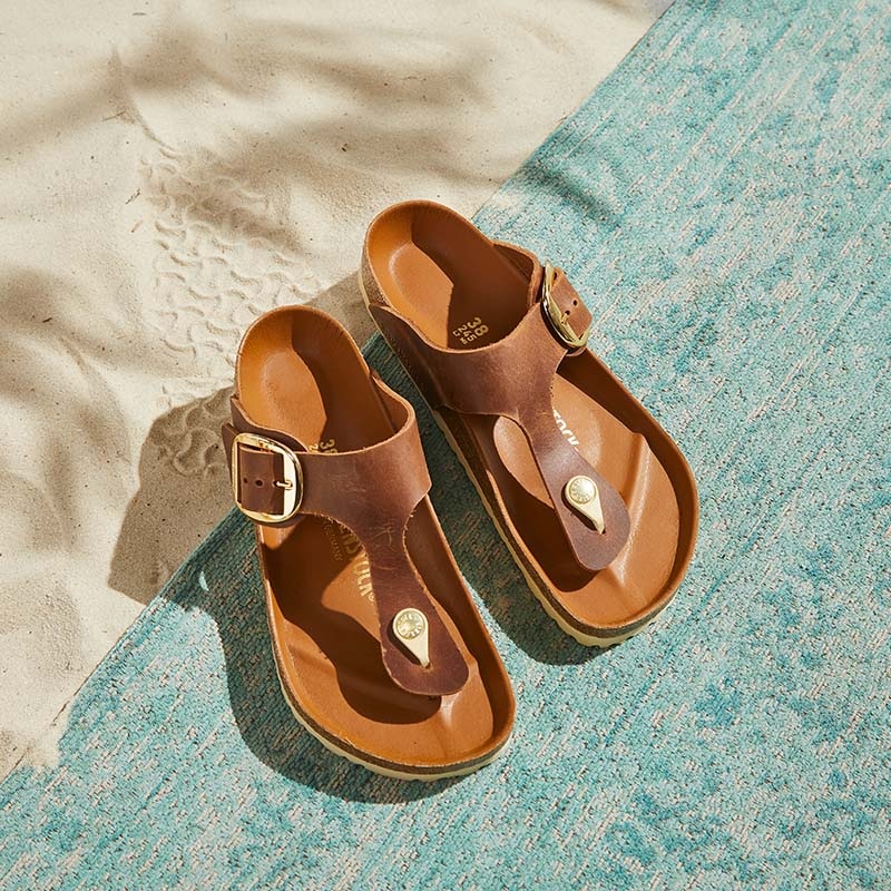 Women’s Gizeh Oiled Leather Big Buckle Sandals in Cognac