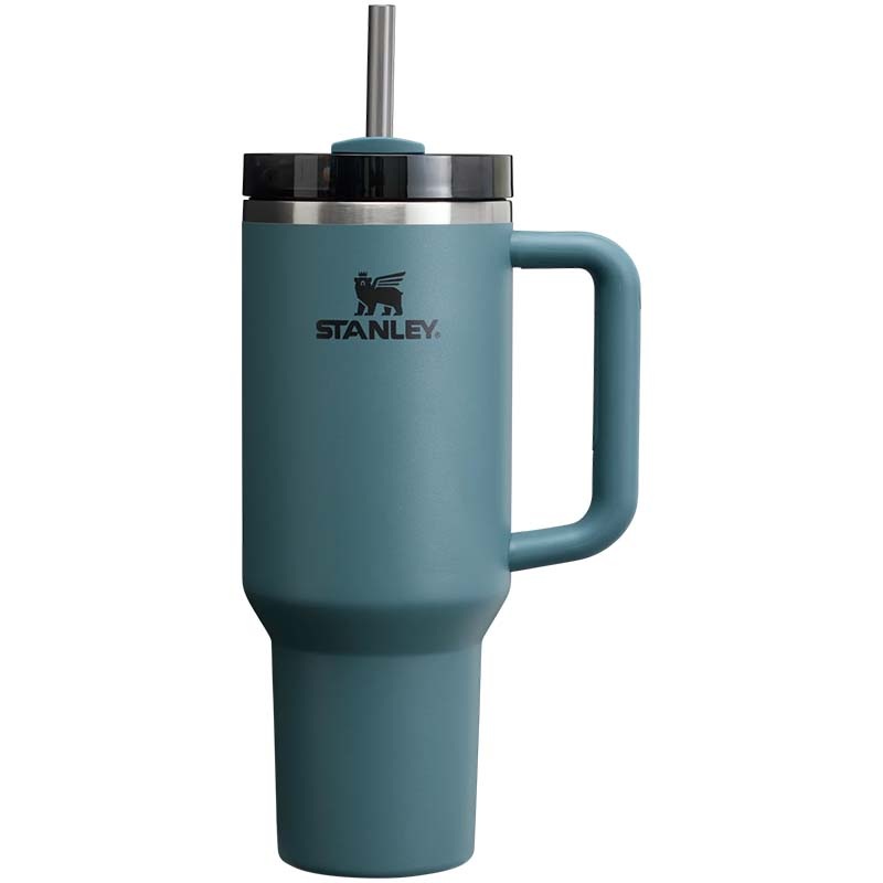 The 40oz Quencher H2.0 Flowstate Tumbler in Blue Spruce