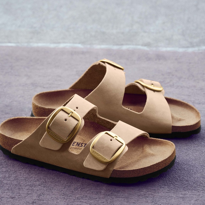 Women’s Arizona Leather Big Buckle Sandals in Sandcastle