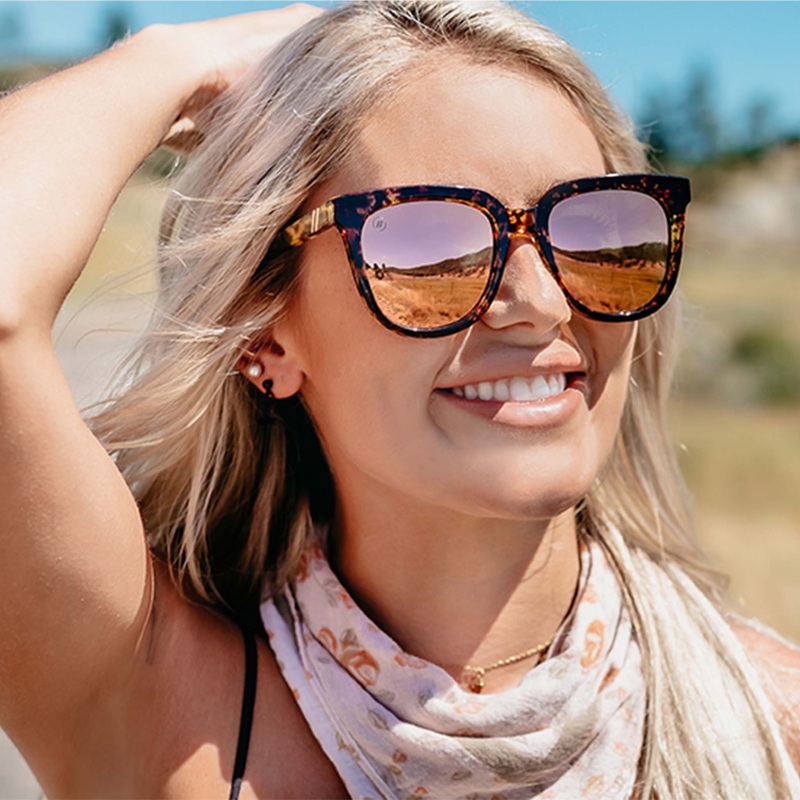 Women’s Grove Wildcat Love Sunglasses