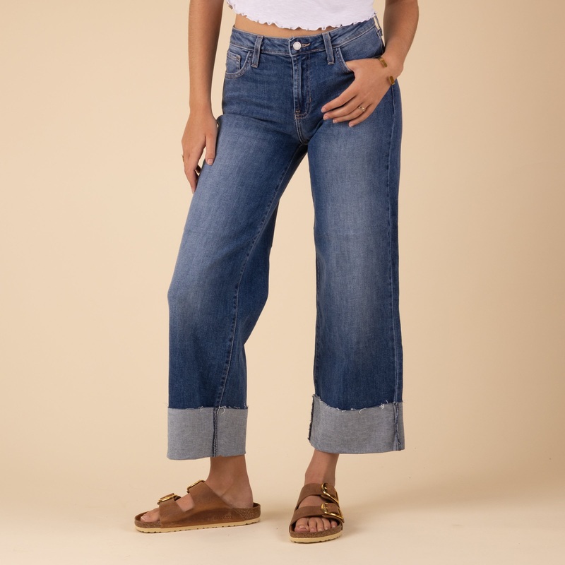 Cut Cuff Wide Leg Jeans in Medium Wash