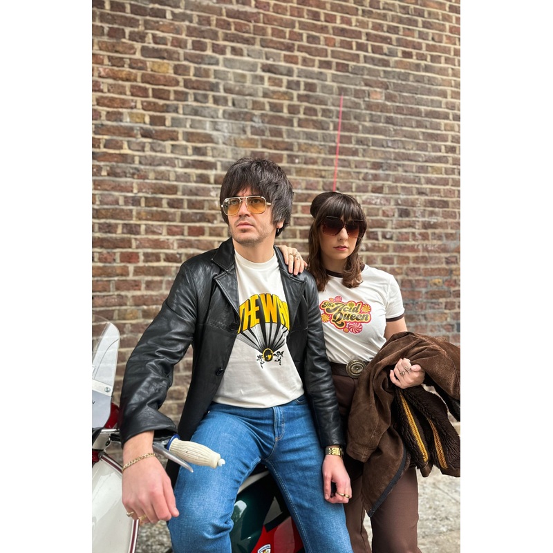 Exclusive Lily Drum Skin Ecru – T-Shirt