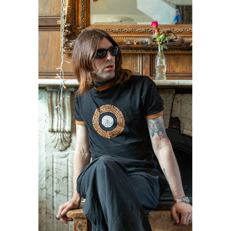 Music Is Power Target Black – T-Shirt