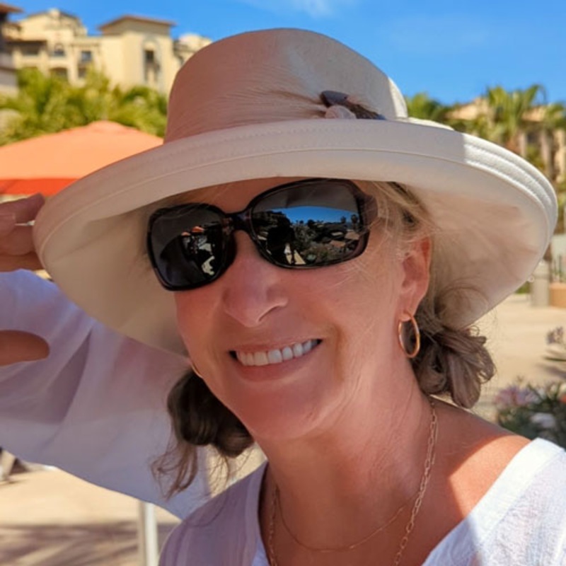 Stylish Extra wide brim sunblocker in cotton/flax and white canvas with shell buckle and textured scarf