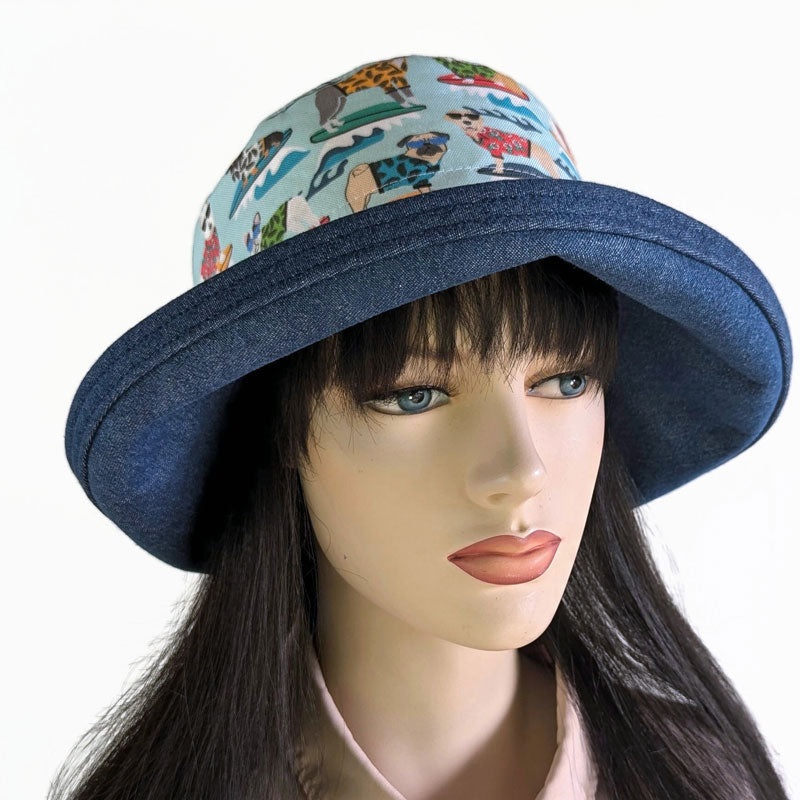 Sunblocker UV summer hat sun hat with wide brim, featuring surfing dogs, adjustable fit