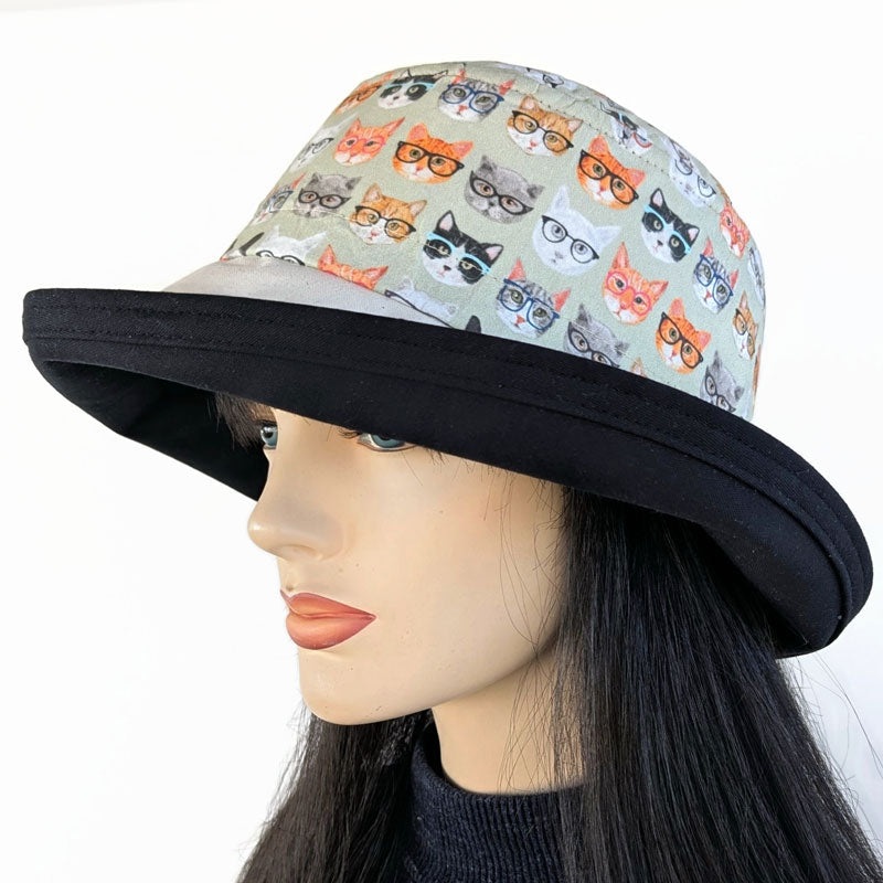 Sunblocker UV summer hat sun hat with wide brim, smarty cat fun print, adjustable fit