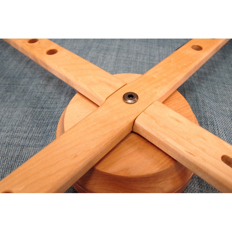 Table Top Swift w/ Yarn Buddy