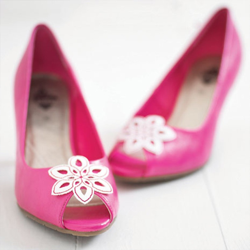 PFAFF creative Embroidery Cutwork Needle Kit