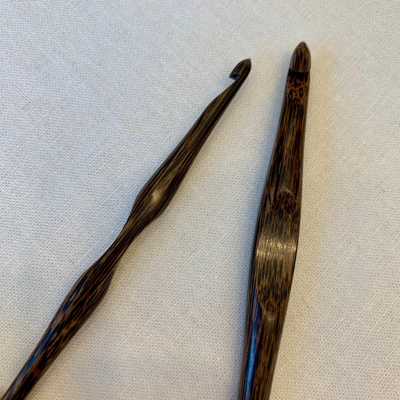 Palmwood Crochet Hooks|D (3.25mm)|E (3.5mm)|F (3.75mm)|G (4mm)|H (5mm)|I (5.5mm)|J (6mm)|K (6.5mm)|L (8mm)|M (9mm)