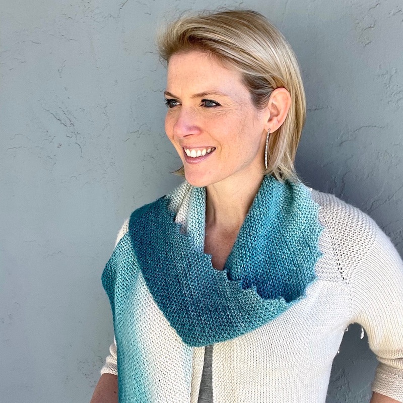 Hitchhiker (Freia version) Knitting Kit | Freia Handpaints Superwash Merino Silk Sport (#411)