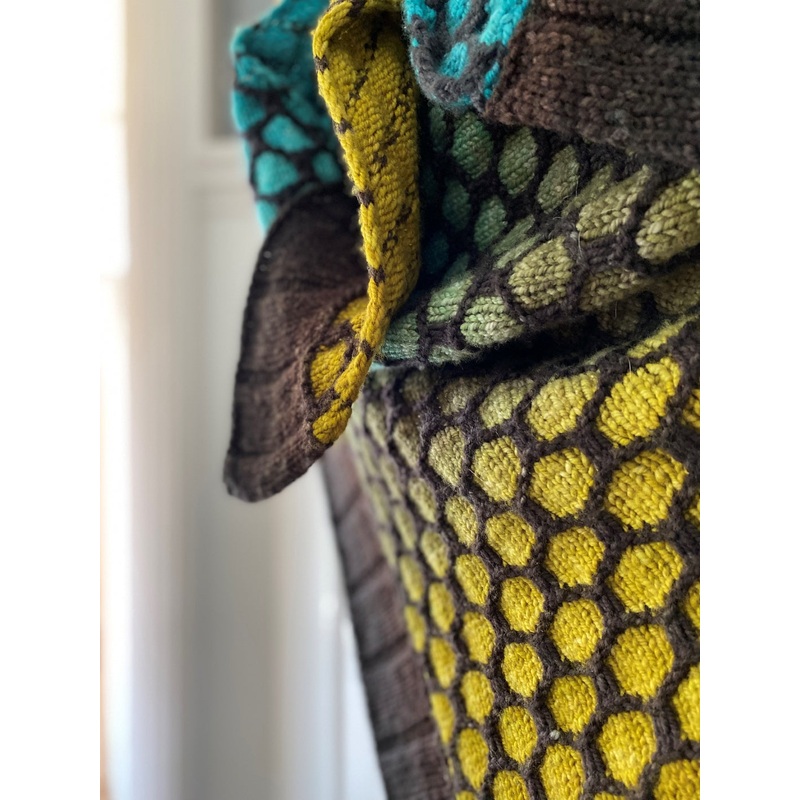 Asali Shawl Knitting Kit | Freia Superwash Merino Silk Worsted
