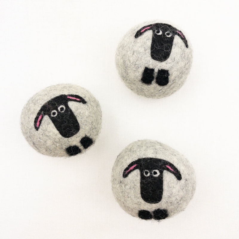 Atelier Sheep Dryer Balls|Black Sheep|White Sheep