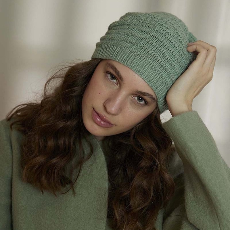 Bente Beanie Knitting Kit | Lang Yarns Cashmere Premium & Knitting Pattern