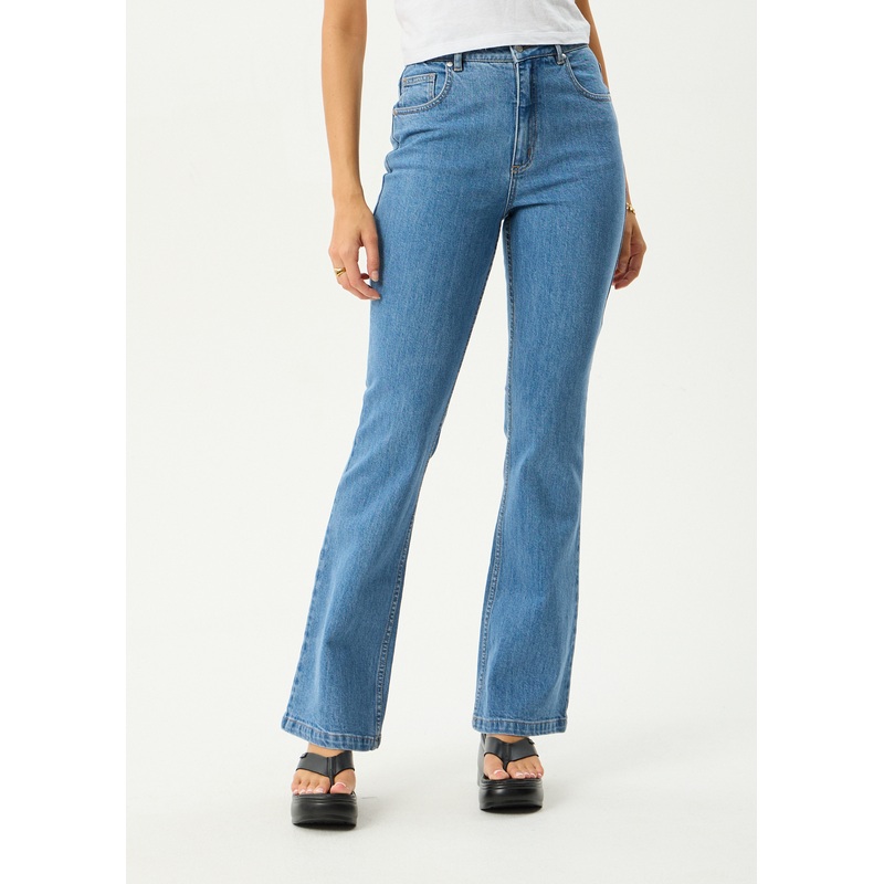 AFENDS Womens Cassidy – Bootcut Jean – Worn Blue
