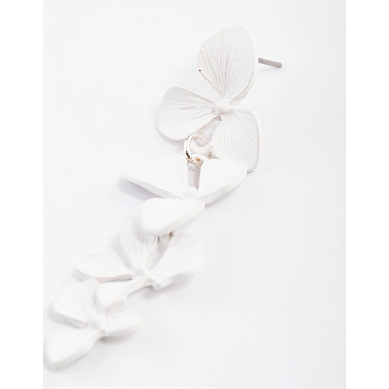 White Graduated Flower Drop Earrings