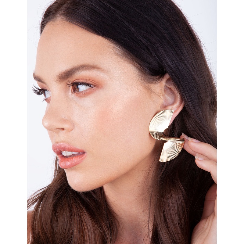 Gold Corrugated Swirl Statement Stud